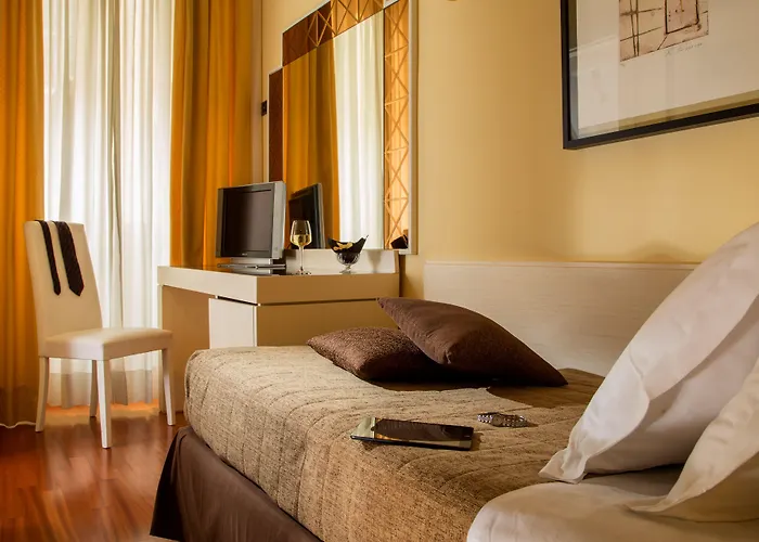 Oxford Hotel 4*