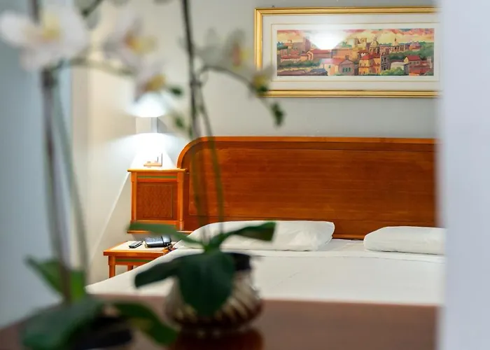 Hotel Oxford 4*